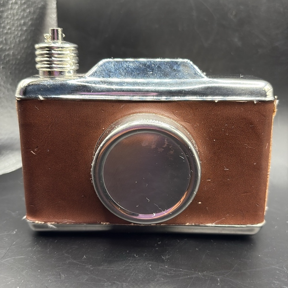 Camera shaped flask - Picture 3 of 12
